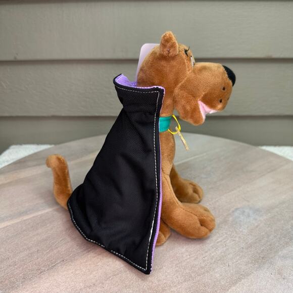 Scooby Doo Vampire Halloween 8" Plush Stuffed Dog in Black Purple Cape Raz NEW - Picture 13 of 14